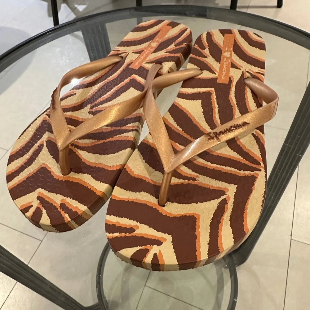 Ipanema Flip Flops - Picture 2 of 2